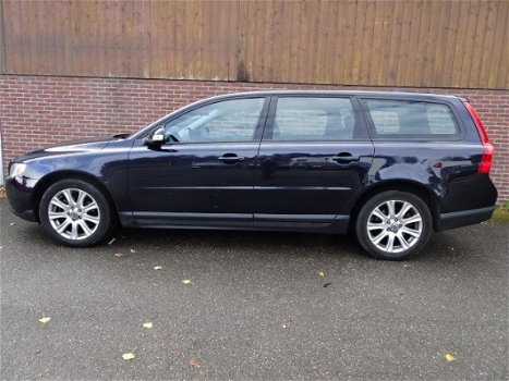 Volvo V70 - 2.0D Kinetic Navi - Clima Control-z.g.a.NIEUW - 1