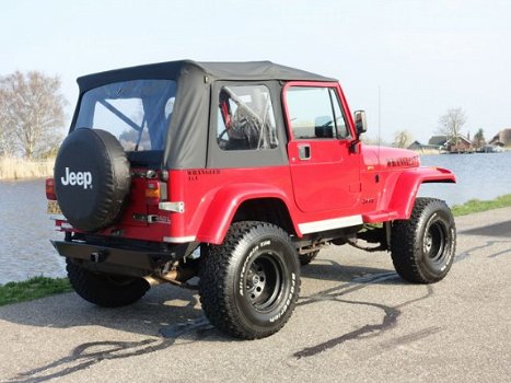 Jeep Wrangler - 4.0i Hardtop Laredo - 1