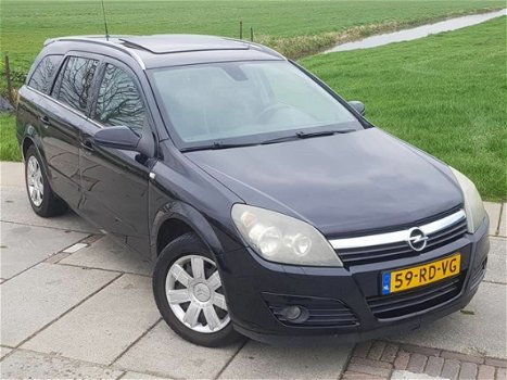 Opel Astra Wagon - 1.8 St.wgn. 2005 Zwart Cosmo/Panorama/Leer/Airco - 1