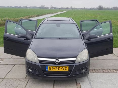 Opel Astra Wagon - 1.8 St.wgn. 2005 Zwart Cosmo/Panorama/Leer/Airco - 1