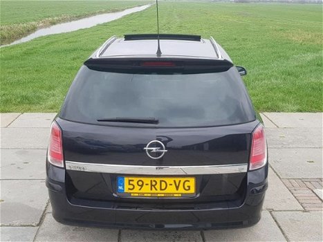 Opel Astra Wagon - 1.8 St.wgn. 2005 Zwart Cosmo/Panorama/Leer/Airco - 1