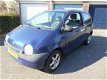 Renault Twingo - 1.2 Comfort MET NIEUWE APK TOP AUTO - 1 - Thumbnail