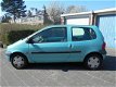 Renault Twingo - 1.2 Comfort MET NIEUWE APK VOOR 795 EURO - 1 - Thumbnail