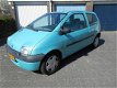 Renault Twingo - 1.2 Comfort MET NIEUWE APK VOOR 795 EURO - 1 - Thumbnail