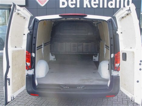 Mercedes-Benz Vito - 111 CDI Lang 115PK* 3pers.Cabine *Airco *Fin.lease v.a.205, -PM* *Altijd zeer g - 1