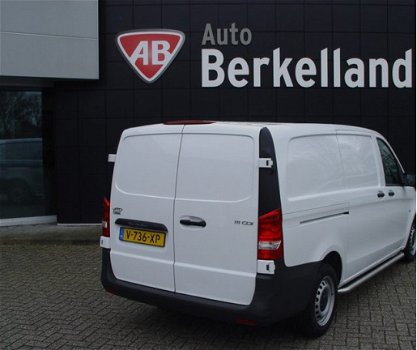 Mercedes-Benz Vito - 111 CDI Lang 115PK* 3pers.Cabine *Airco *Fin.lease v.a.205, -PM* *Altijd zeer g - 1