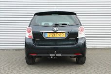 Toyota Verso - 2.0 D-4D Business Top 5 editie | Navi | 17" LM velgen | Trekhaak | PDC | Cruise | Air