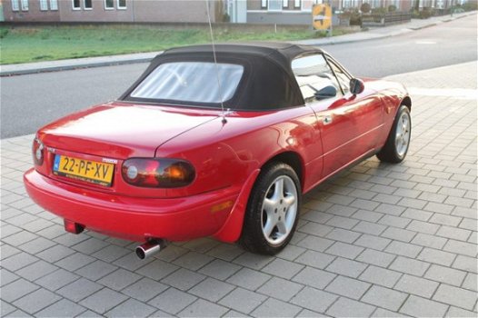 Mazda MX-5 - 1.6i-16V/ Cabrio / keurige staat - 1