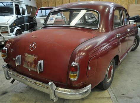 Mercedes-Benz 180 - 180D Ponton - 1