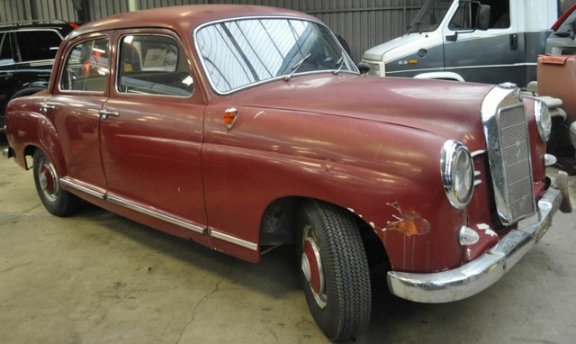 Mercedes-Benz 180 - 180D Ponton - 1