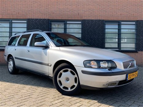 Volvo V70 - 2.4 Edition II - 1