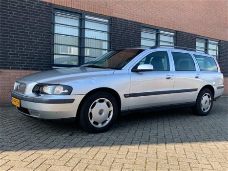 Volvo V70 - 2.4 Edition II - 1