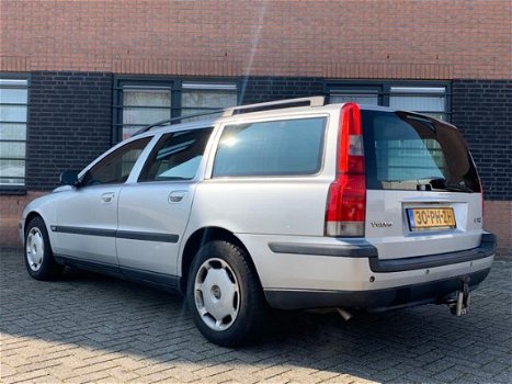 Volvo V70 - 2.4 Edition II - 1