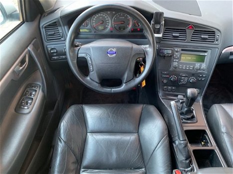 Volvo V70 - 2.4 Edition II - 1