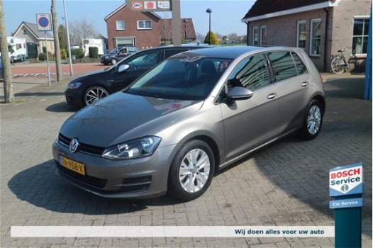 Volkswagen Golf - 1.2 TSI Trendline BlueMotion Tech - 1