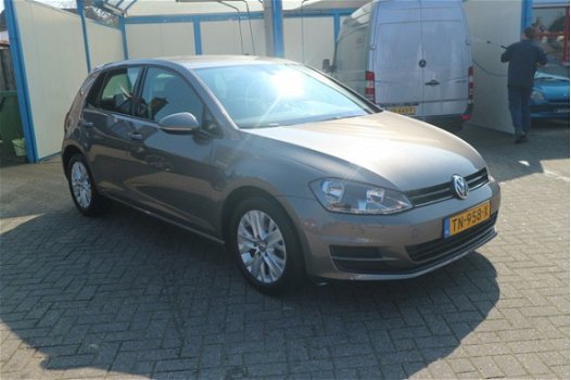 Volkswagen Golf - 1.2 TSI Trendline BlueMotion Tech - 1