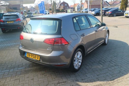 Volkswagen Golf - 1.2 TSI Trendline BlueMotion Tech - 1