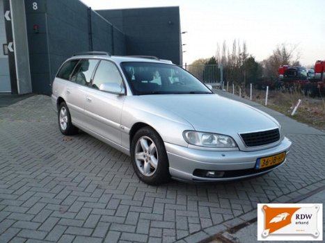 Opel Omega Wagon - Station2.2i-16V - 1