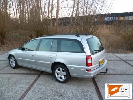 Opel Omega Wagon - Station2.2i-16V - 1