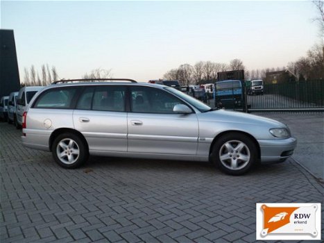 Opel Omega Wagon - Station2.2i-16V - 1