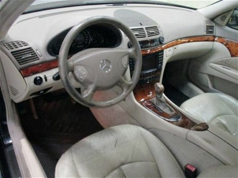 Mercedes-Benz E-klasse - 270 CDI Elegance Airco Navi - 1