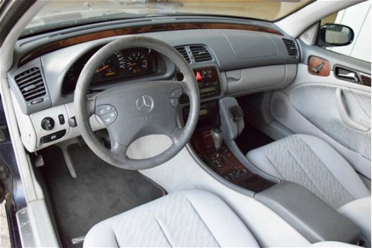 Mercedes-Benz CLK-klasse Coupé - 200 Elegance airco mf-stuur - 1