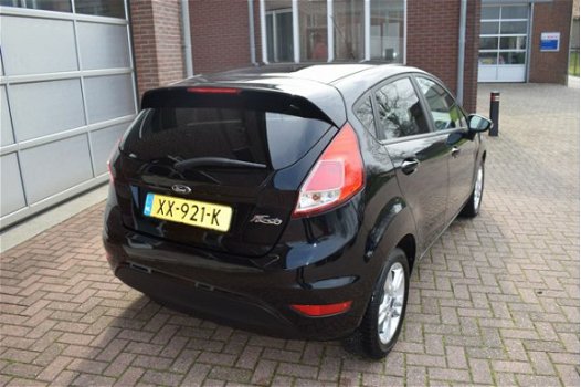 Ford Fiesta - 1.0 Style verwarmde voorruit/stoelen geen afleveringskosten - 1