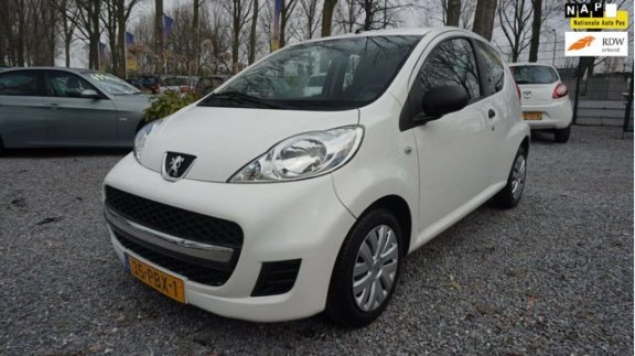 Peugeot 107 - 1.0-12V XR bjr 2011 nw-model stuurbk nieuwe apk zeer zuinig - 1