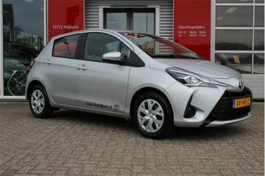 Toyota Yaris - 1.5 VVT-i Active Automaat - 1