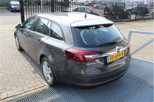 Opel Insignia Sports Tourer - 1.4 T EcoFLEX Business+ Navigatie/Climate controle/Cruise controle/Par - 1