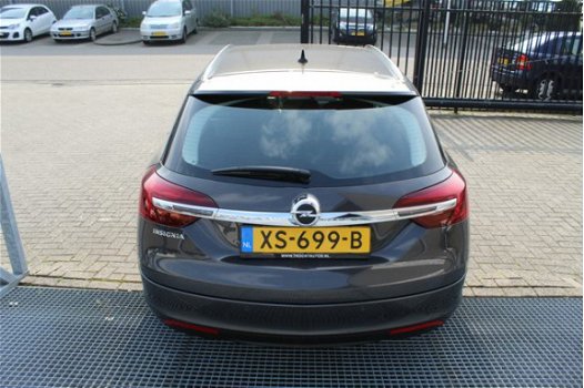 Opel Insignia Sports Tourer - 1.4 T EcoFLEX Business+ Navigatie/Climate controle/Cruise controle/Par - 1