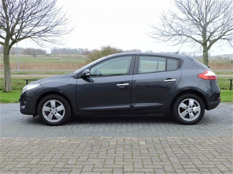 Renault Mégane - Hatchback 1.6 110pk Dynamique | RIJKLAARPRIJS inclusief afleverpakket t.w.v. € 695, - 1