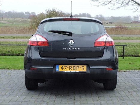 Renault Mégane - Hatchback 1.6 110pk Dynamique | RIJKLAARPRIJS inclusief afleverpakket t.w.v. € 695, - 1