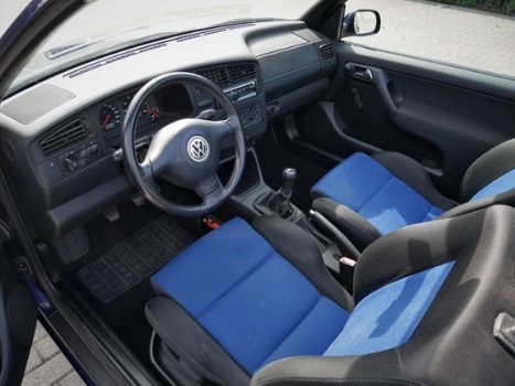 Volkswagen Golf Cabriolet - 1.8 Trendline - 1