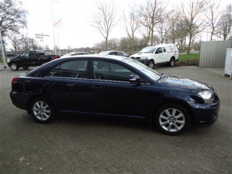 Toyota Avensis - 1.8 VVTi Luna Trekhaak - 1