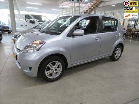 Daihatsu Sirion 2 - 1.3-16V Prestige - 1