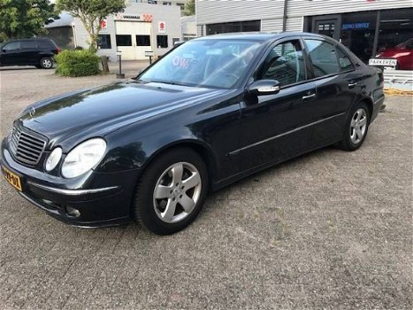 Mercedes-Benz E-klasse - 220 D Avantgarde Automaat - 1