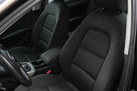 Audi A4 Avant - 1.8 TFSI Pro Line Business / AUTOMAAT / NAVI / MULTIMEDIA / NIEUWSTAAT - 1