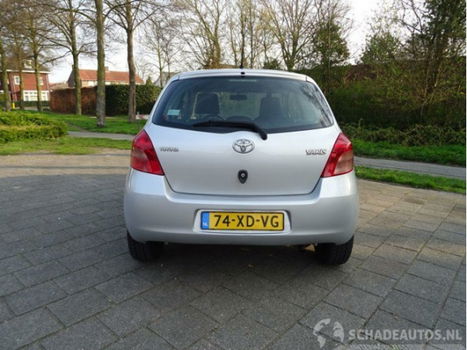 Toyota Yaris - 1.3 VVTi Sol, airco - 1