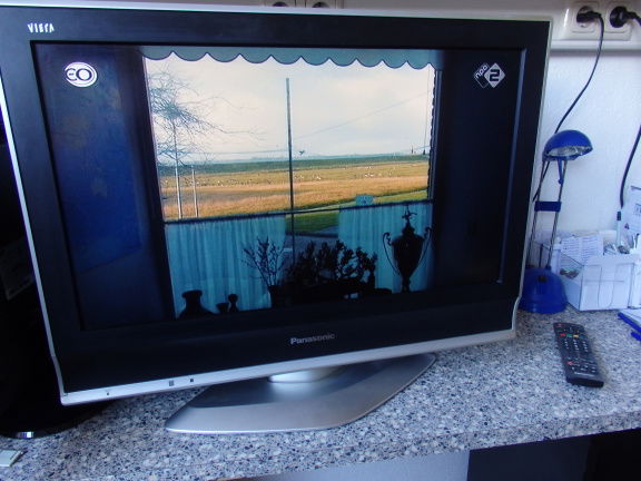 Panasonic LCD TV op draaibare voet. - nr. 1