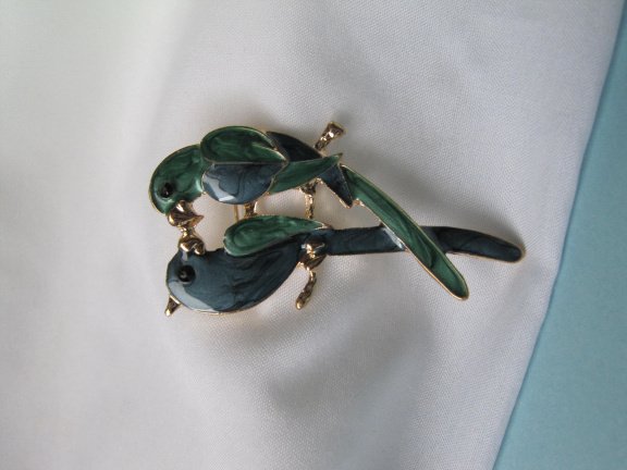 Broche goudkleurig blauw groen emaille vogels / Bird Love 5.7x2.9 cm - Afbeelding 8