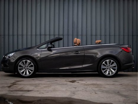 Opel Cascada - 2.0 CDTI Bi Turbo Cosmo Cabrio, 1ste Eigen., Leder, Dealer Ond., Adaptive Cruise Cont - 1