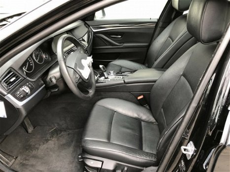 BMW 5-serie Touring - 528xi High Executive Automaat Pro-Nav - 1