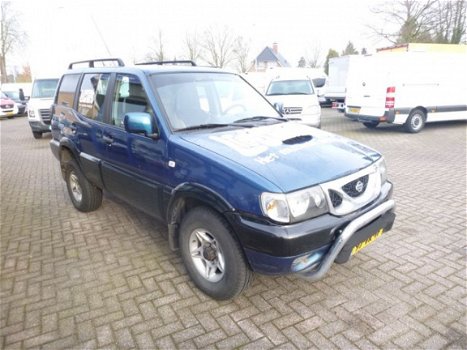 Nissan Terrano - II 2.7TDI 5DR AUT VAN - 1