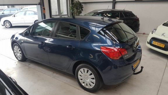Opel Astra - 1.6 Edition - Clima, Cruise, PDC, Trekhaak - 1