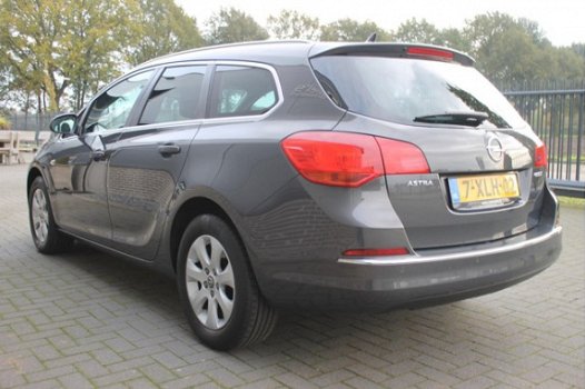 Opel Astra Sports Tourer - 1.6 CDTi Business + / 110 PK / dealer onderhouden / Navigatie / Plus-Pakk - 1