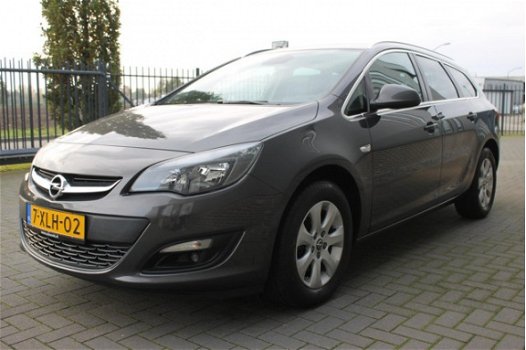 Opel Astra Sports Tourer - 1.6 CDTi Business + / 110 PK / dealer onderhouden / Navigatie / Plus-Pakk - 1