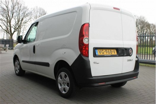 Fiat Doblò Cargo - 1.3 MultiJet Actual / dealer onderhouden / 90 PK / Airco + electrisch-pakket - 1