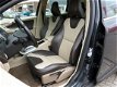 Volvo XC60 - 2.4 D5 Momentum Automaat AWD. Trekhaak / Leder / Navi - 1 - Thumbnail