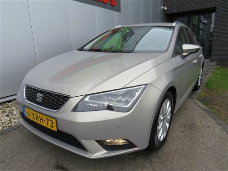 Seat Leon ST - 1.6 TDI Style Business Ecomotive LEDER Led Koplampen Stoelverw Navi Clima PDC Bluetoo - 1